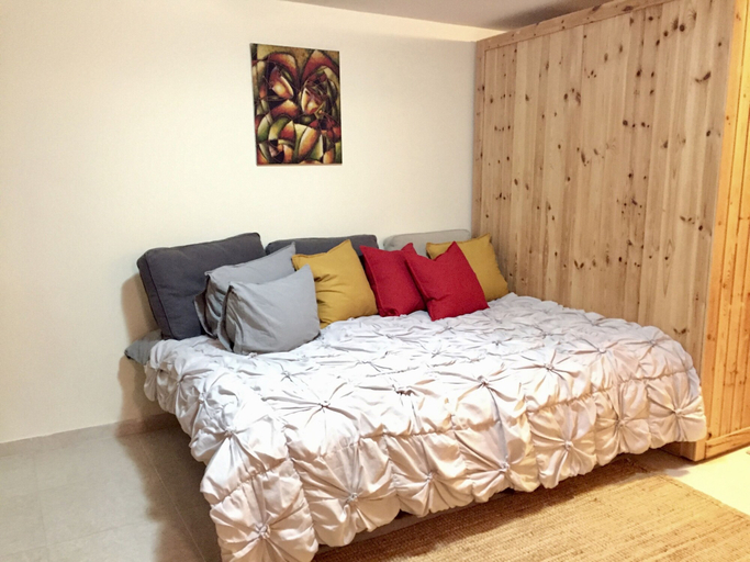 Bedroom 2, House Of The Rising Sun