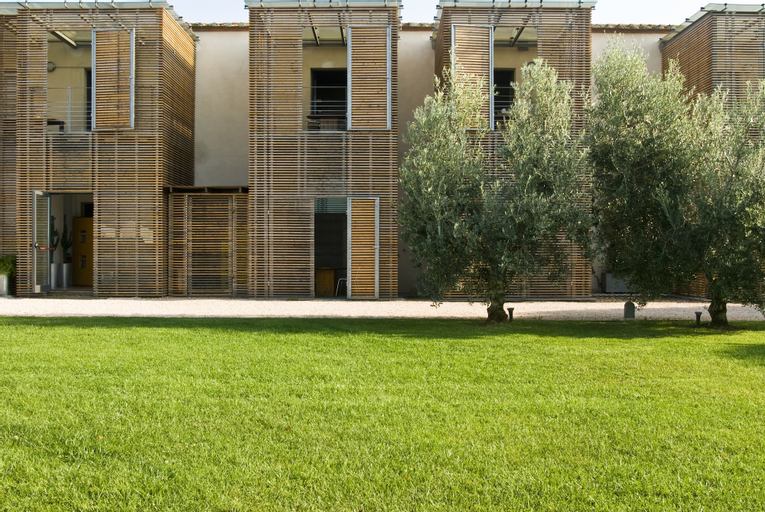 Exterior & Views 2, Casale del Mare, Livorno