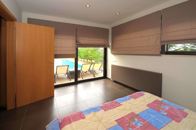 Bedroom 2, Rimondi Jas Villa, Crete