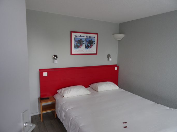 Bedroom 3, Balladins Dieppe, Seine-Maritime