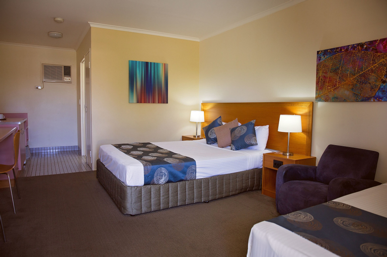 Bedroom 4, White Lace Motor Inn, Mackay - Pt A