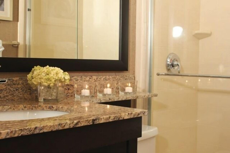 Bathroom 4, Quattro Hotel & Conf. Centre, an Ascend Collection Hotel, Algoma