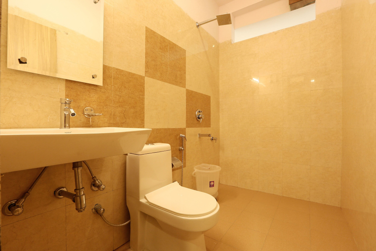 Bathroom 2, Plazzo, Delhi