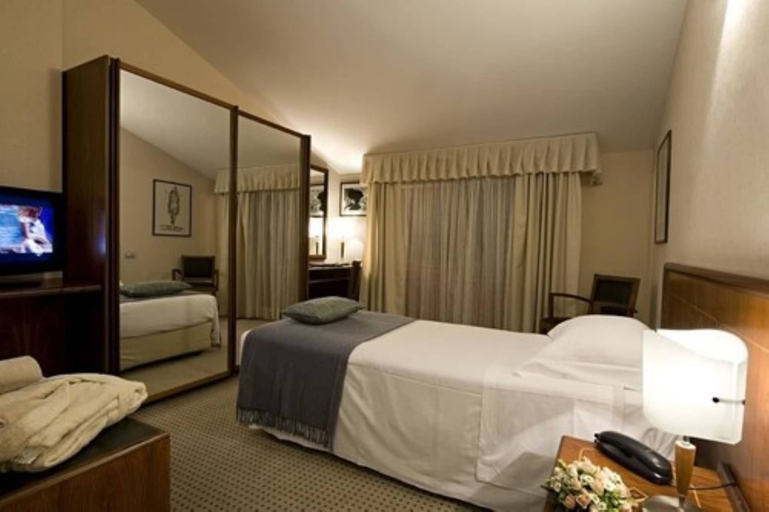 Bedroom 4, Arli Hotel Business and Wellness, Bergamo