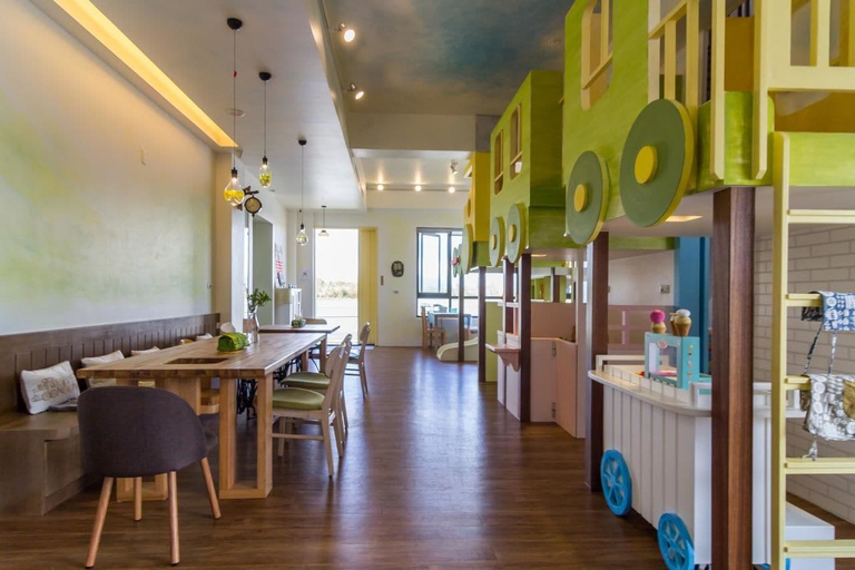 Food & Drinks 4, Cest Mignon, Yilan