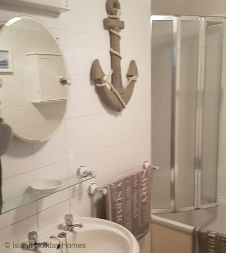 Bathroom 3, Vectis Cottage, Isle of Wight