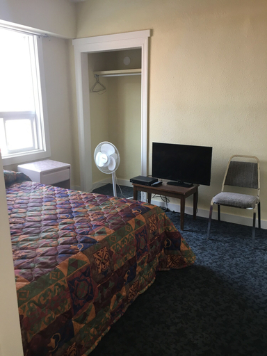 Bedroom 2, Stettler Hotel, Division No. 7