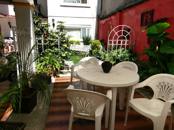 Others 5, Anys Bed and Breakfast, Mexico City