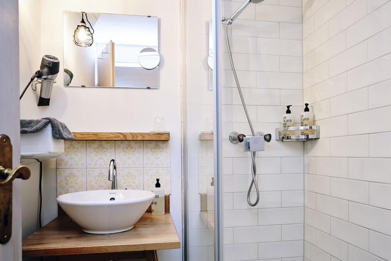 Bathroom 5, Hotel Tannenhof, Reutte