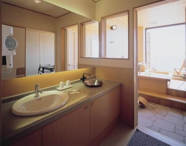 Bathroom 4, Nishiura Grand Hotel Kikkei, Gamagōri