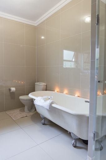 Bathroom 5, Alkantmooi Private Nature Reserve Keursee Units, Eden