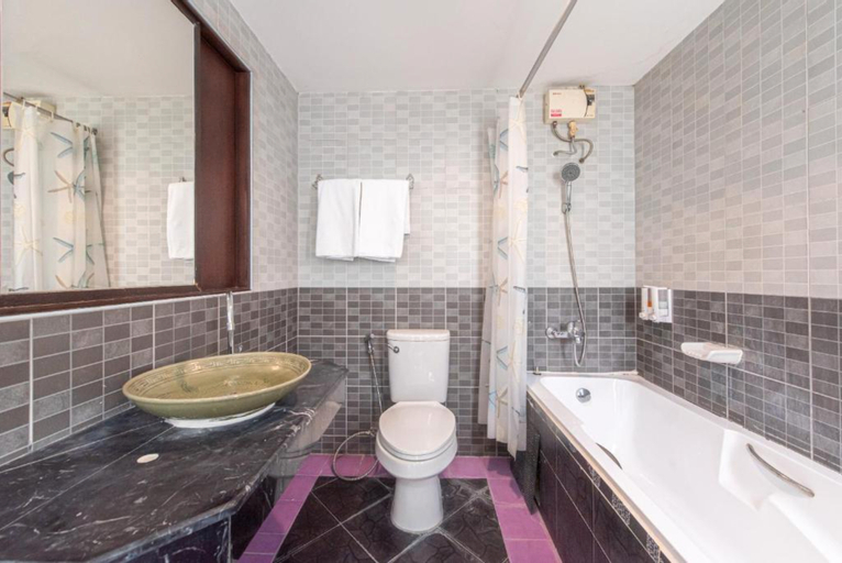 Bathroom 6