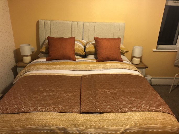 Bedroom 2, Harbour Lodge B&B, Torbay