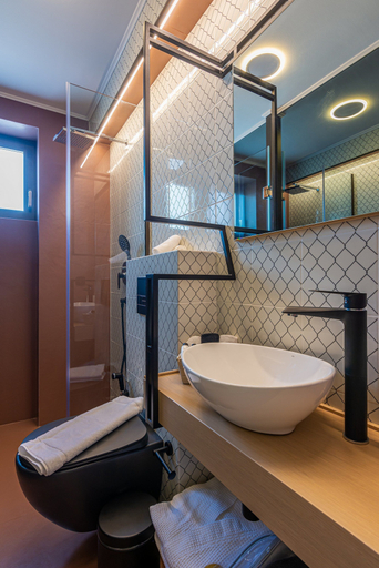 Bathroom 4, Onira Suite Dreams, Crete