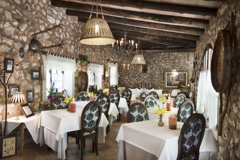 Food & Drinks 5, Son Mercadal, Baleares