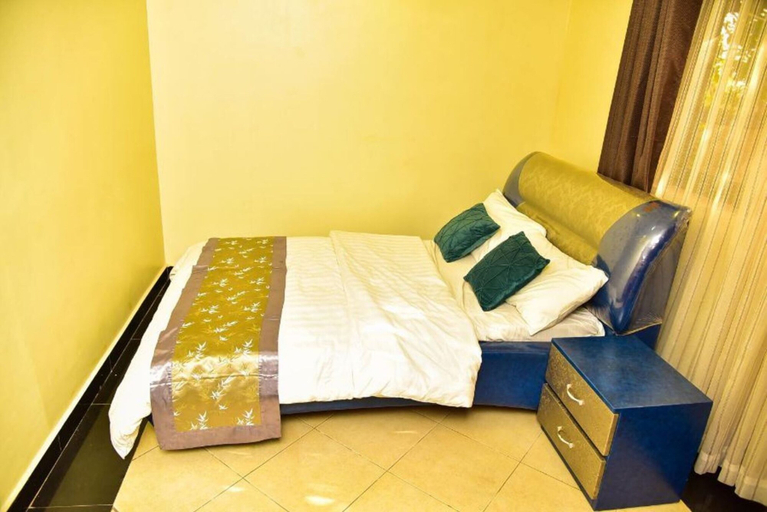 Bedroom 3, Four Vins Hotel & Apartments, Jinja
