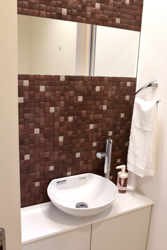 Bathroom 3, Bell House, Setagaya