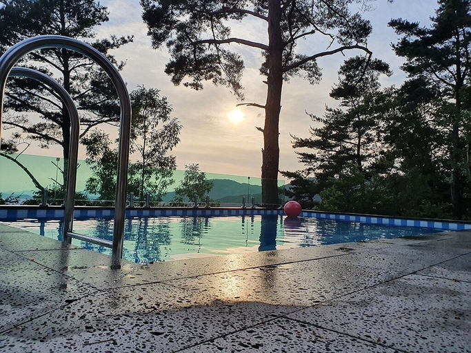 Sport & Beauty 5, Good Caravan Pension, Miryang