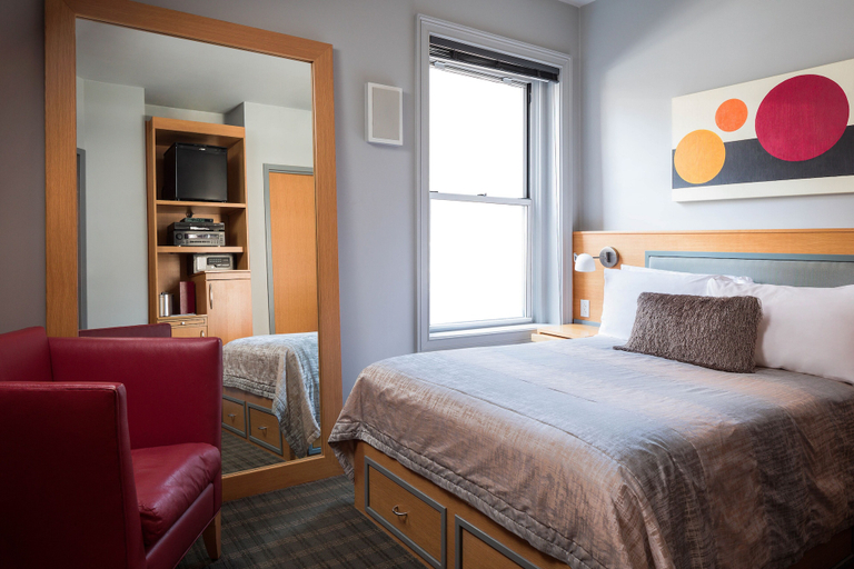 Bedroom 2, Charlesmark Hotel, Boston
