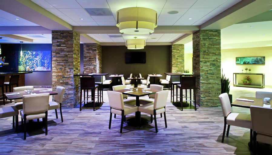 Food & Drinks 5, Embassy Suites by Hilton Portland Tigard, Washington