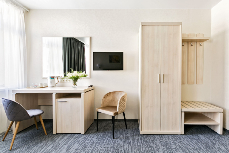 Others 5, Pyatnitskaya Hotel, Central