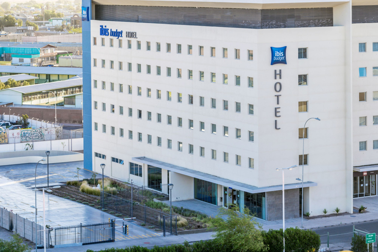 Exterior & Views 2, ibis budget Calama, El Loa