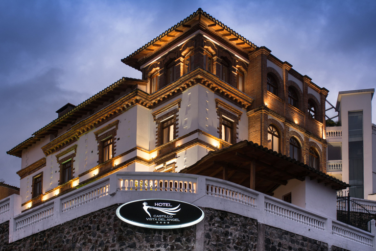 Exterior & Views
