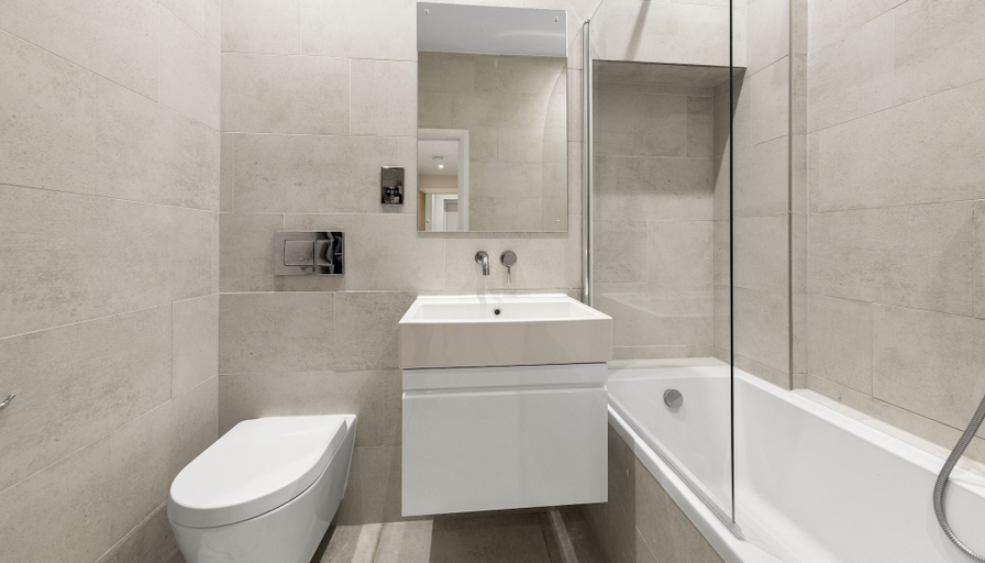 Bathroom, Brand New Unique 2 Bedroom Apartment, Wokingham
