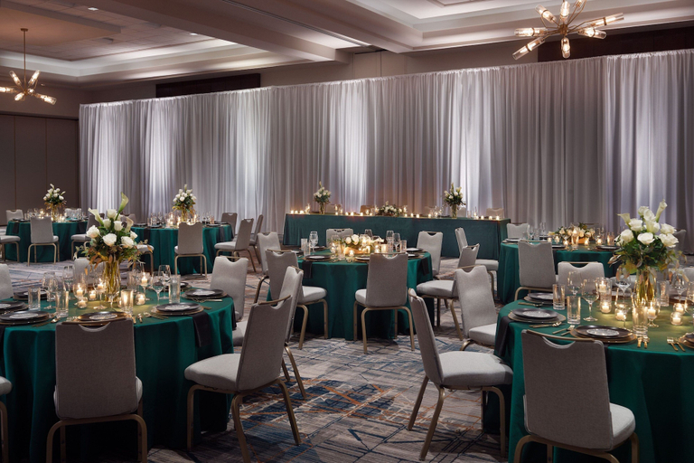Food & Drinks 5, Marriott Kansas City Overland Park, Kansas City