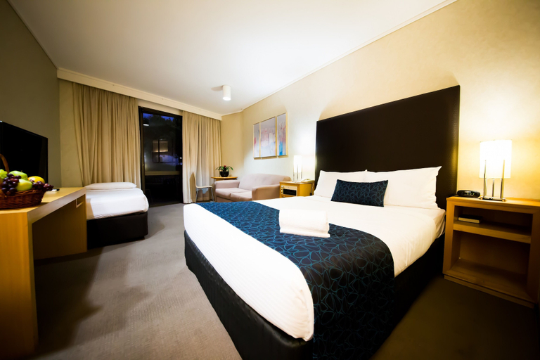Bedroom 3, Sandown Regency, Melbourne