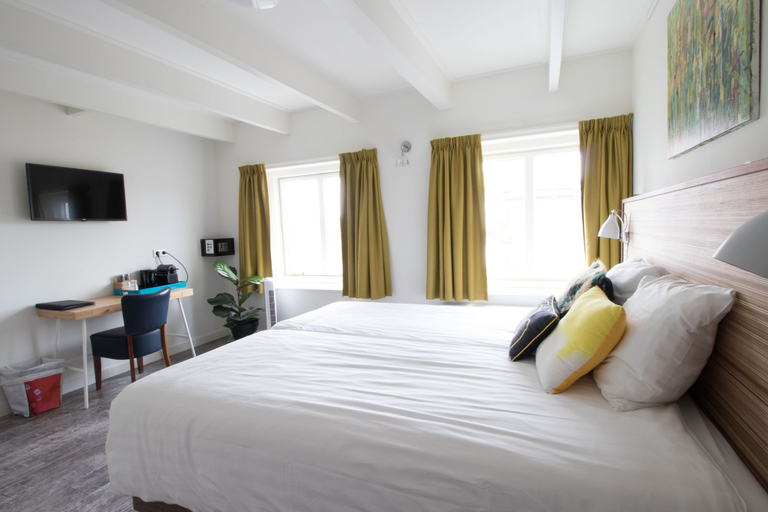 Bedroom 2, Loskade 45, Middelburg