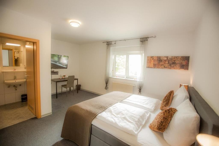 Bedroom 3, Hotel Degen, Kaiserslautern