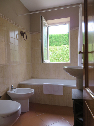 Bathroom 4, Apartamentos Rurales El Otero, Asturias