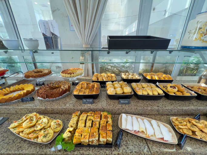 Food & Drinks 7