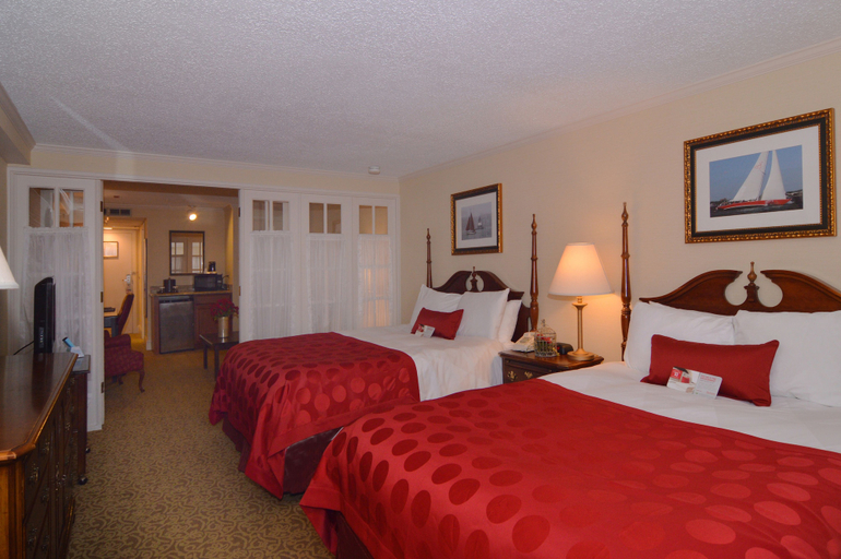 Bedroom 3, Ramada by Wyndham Seekonk Providence Area, Bristol