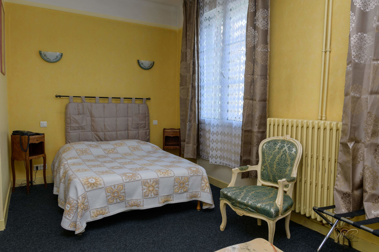 Bedroom 3, Hotel de la Cloche, Marne