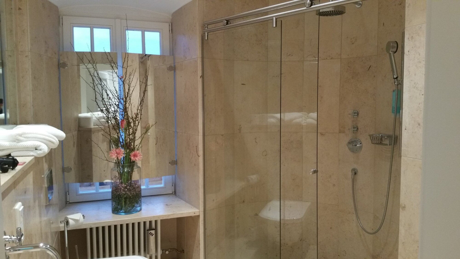 Bathroom 4, Schloss Burgbrohl, Ahrweiler