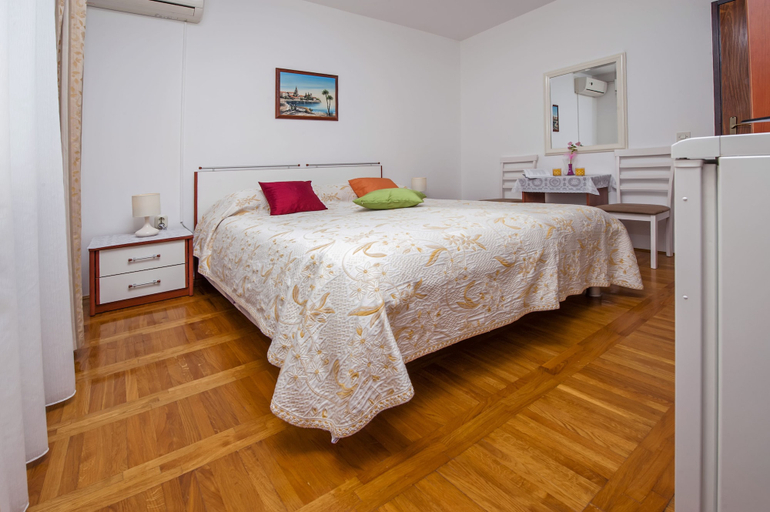 Bedroom 4, Rooms Stefania, Rovinj