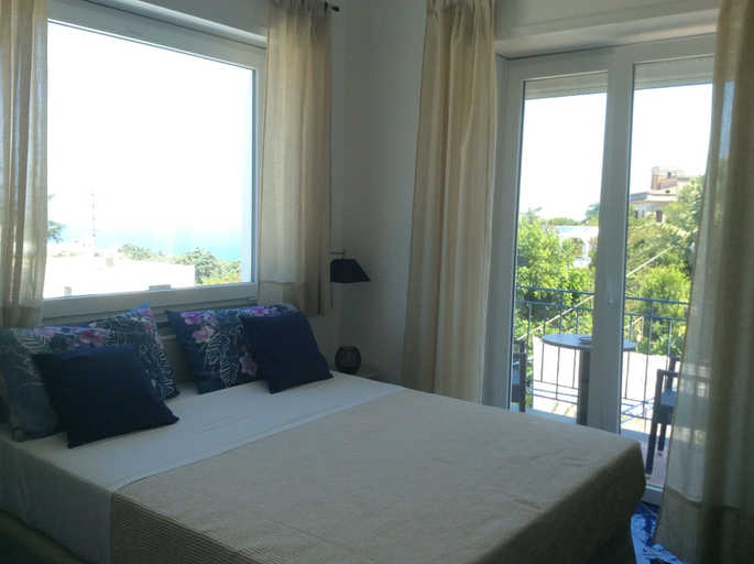Bedroom 3, Hotel Victoria Place, Napoli