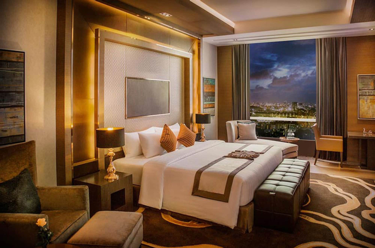 Bedroom 4, The Grand Fourwings Convention Hotel, Bang Kapi