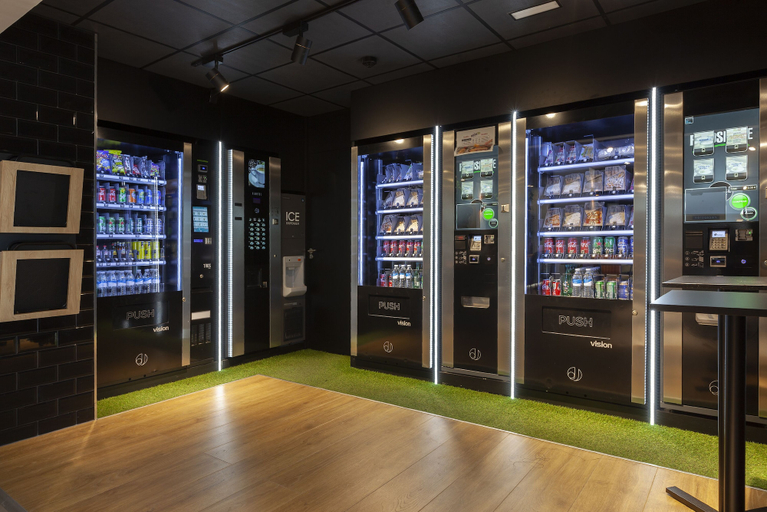 Food & Drinks, Vertice Roomspace Madrid, Madrid
