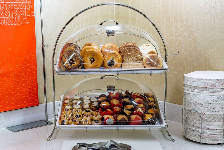 Food & Drinks 5, Hampton Inn Niagara Falls/Blvd, Niagara
