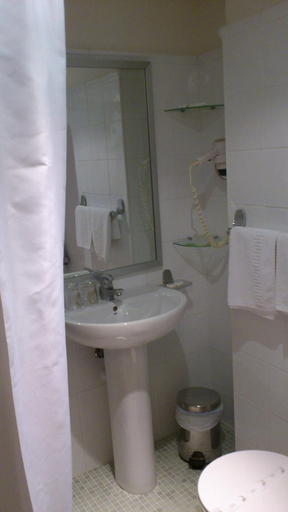 Bathroom 4, La Plaza I, Asturias