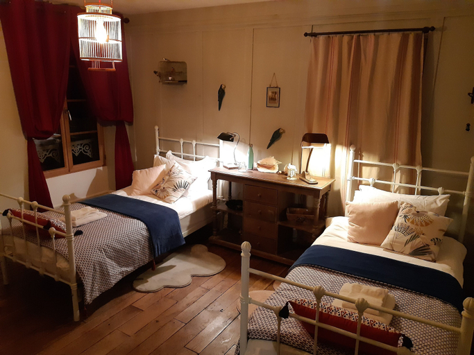 Bedroom 3, Maison Volière, Creuse