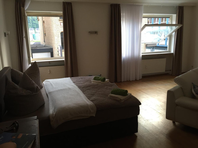 Bedroom 3, Das Loreley Weinstübchen, Rhein-Lahn-Kreis