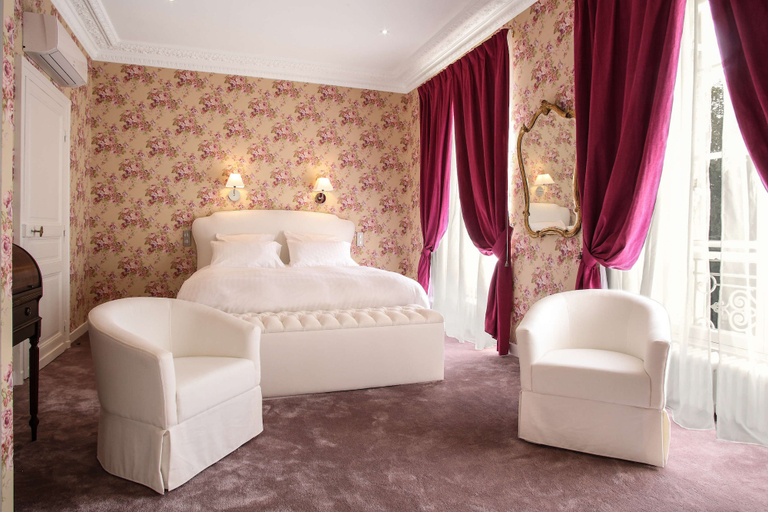Bedroom 4, Domaine De Pouzelande B&B, Dordogne
