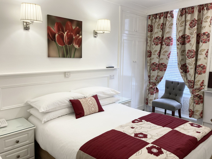 Bedroom 4, Dergvale Hotel, Dublin