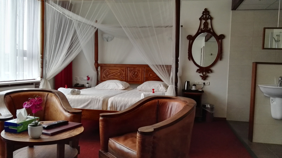 Bedroom 2, Hotel Wienerhof, Den Helder