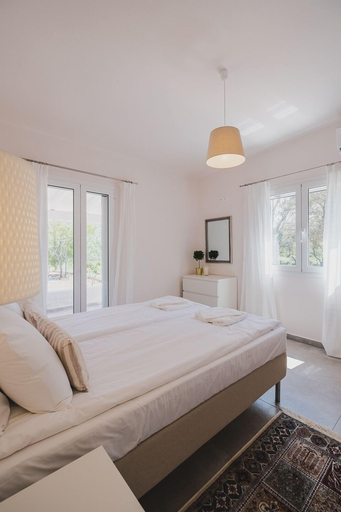 Bedroom 3, Large Private Villa Splendid Terraces & Views, Crete