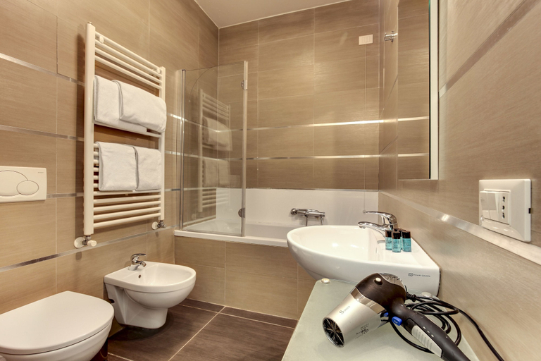 Bathroom, Cannaregio Suite with Garden by Wonderful Italy, Venezia